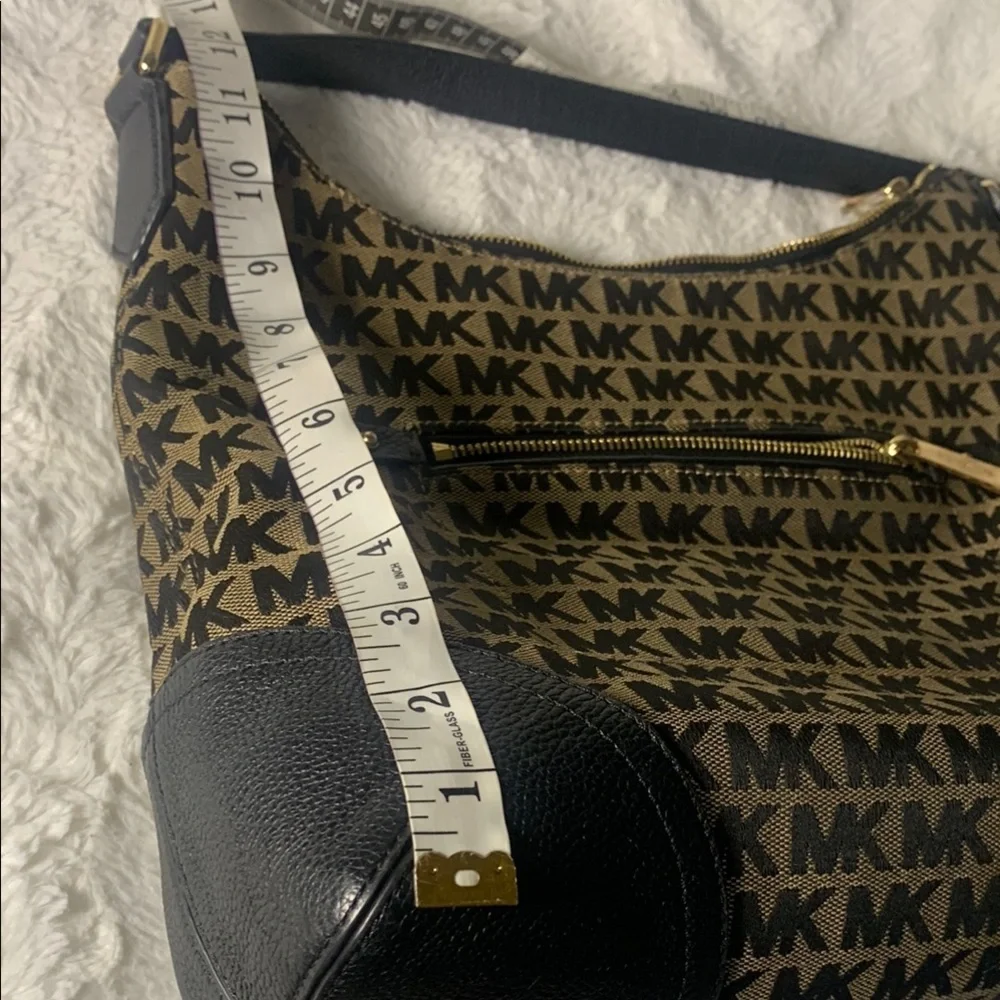 Michael Kors Black and Tan Shoulder Bag with Classic Design